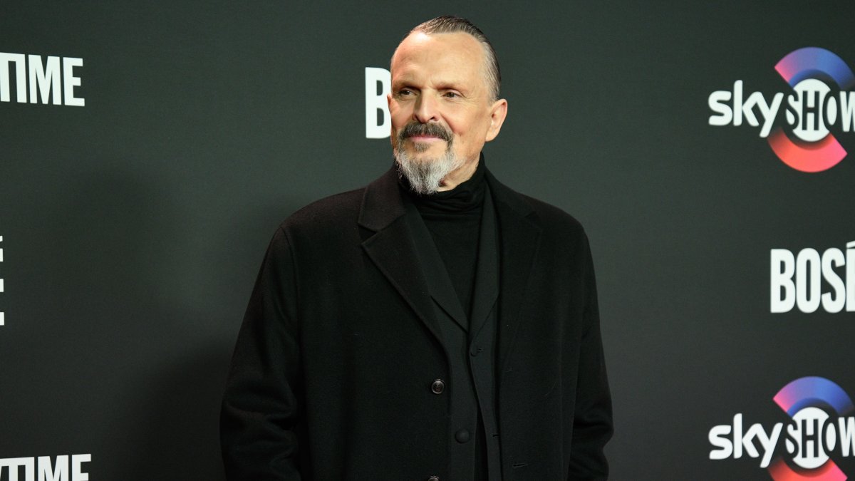 Spanish pop star Miguel Bosé and his young children robbed and tied up by armed attackers at his Mexico Town property