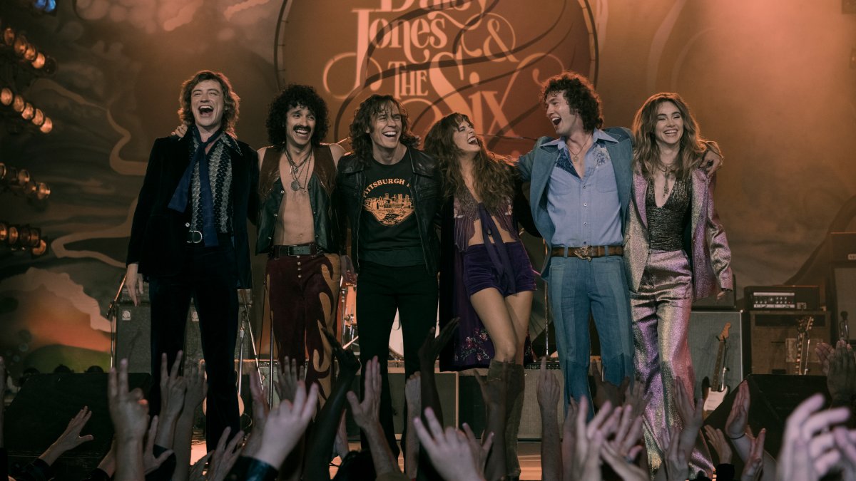 Stevie Nicks states she felt ‘like a ghost’ seeing ‘Daisy Jones & the Six’