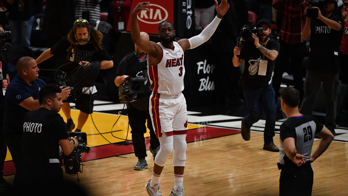 Dwyane Wade traded back to the Miami Heat 