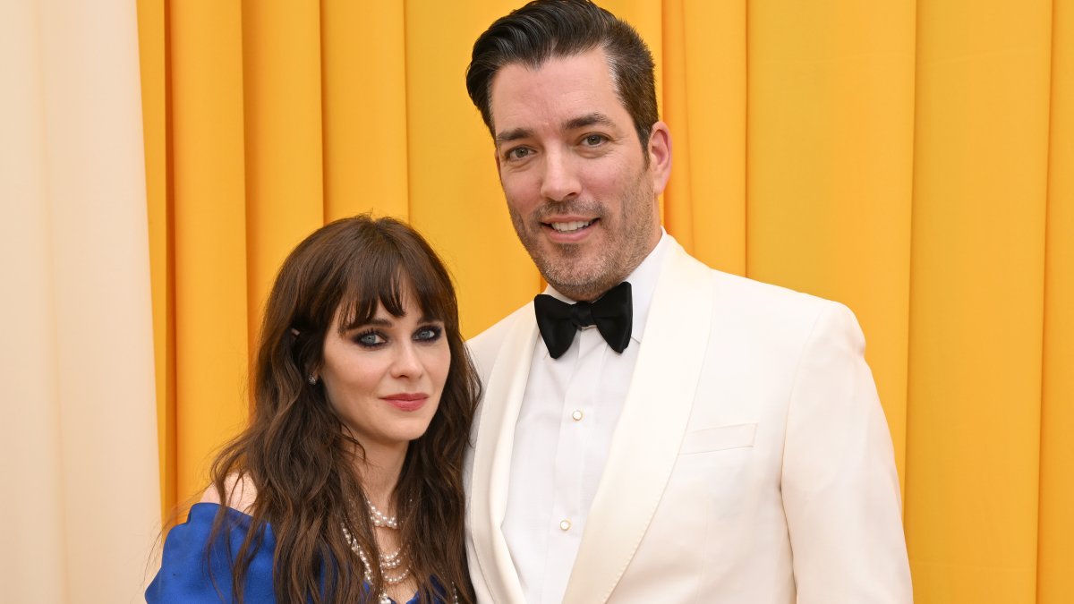 Zooey Deschanel and Jonathan Scott of ‘Property Brothers’ are engaged Zooey Deschanel and Jonathan Scott of ‘Property Brothers’ are engaged