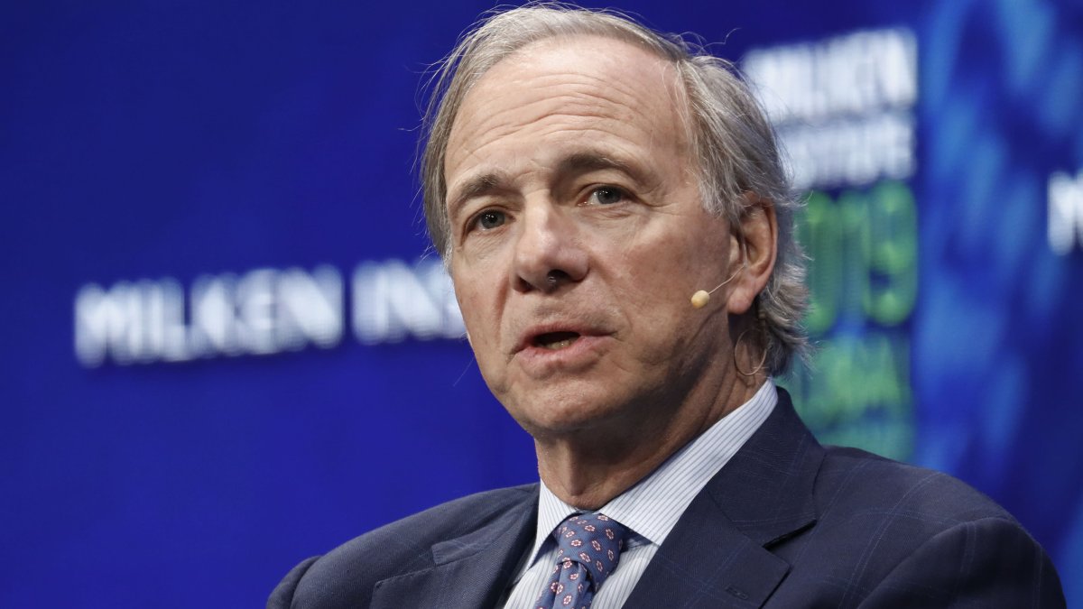 Ray Dalio says to hold cash 'temporarily' — but don't buy debt and bonds – NBC 6 South Florida - Vimarsana News