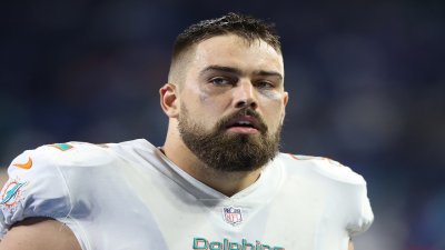 Where is Dolphins' defensive lineman Zach Sieler living?