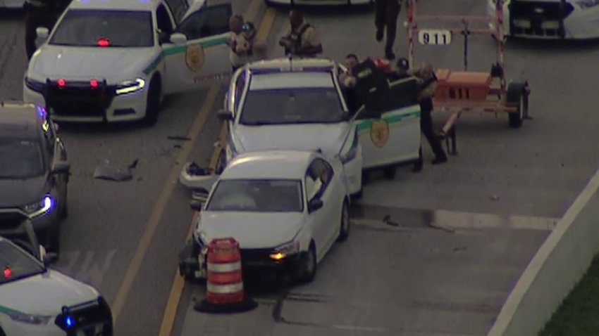 Watch: High-speed chase ends in a crash on Dolphin Expressway