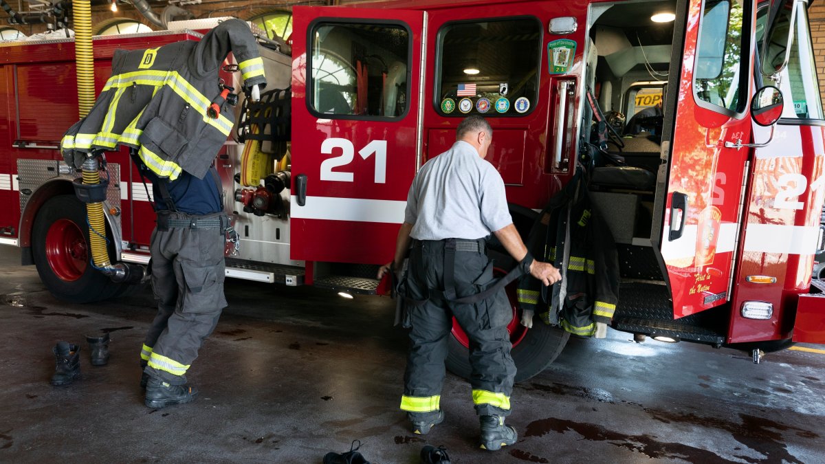 Toxic chemicals in firefighter gear could increase cancer risk – NBC 6 South Florida - Vimarsana News