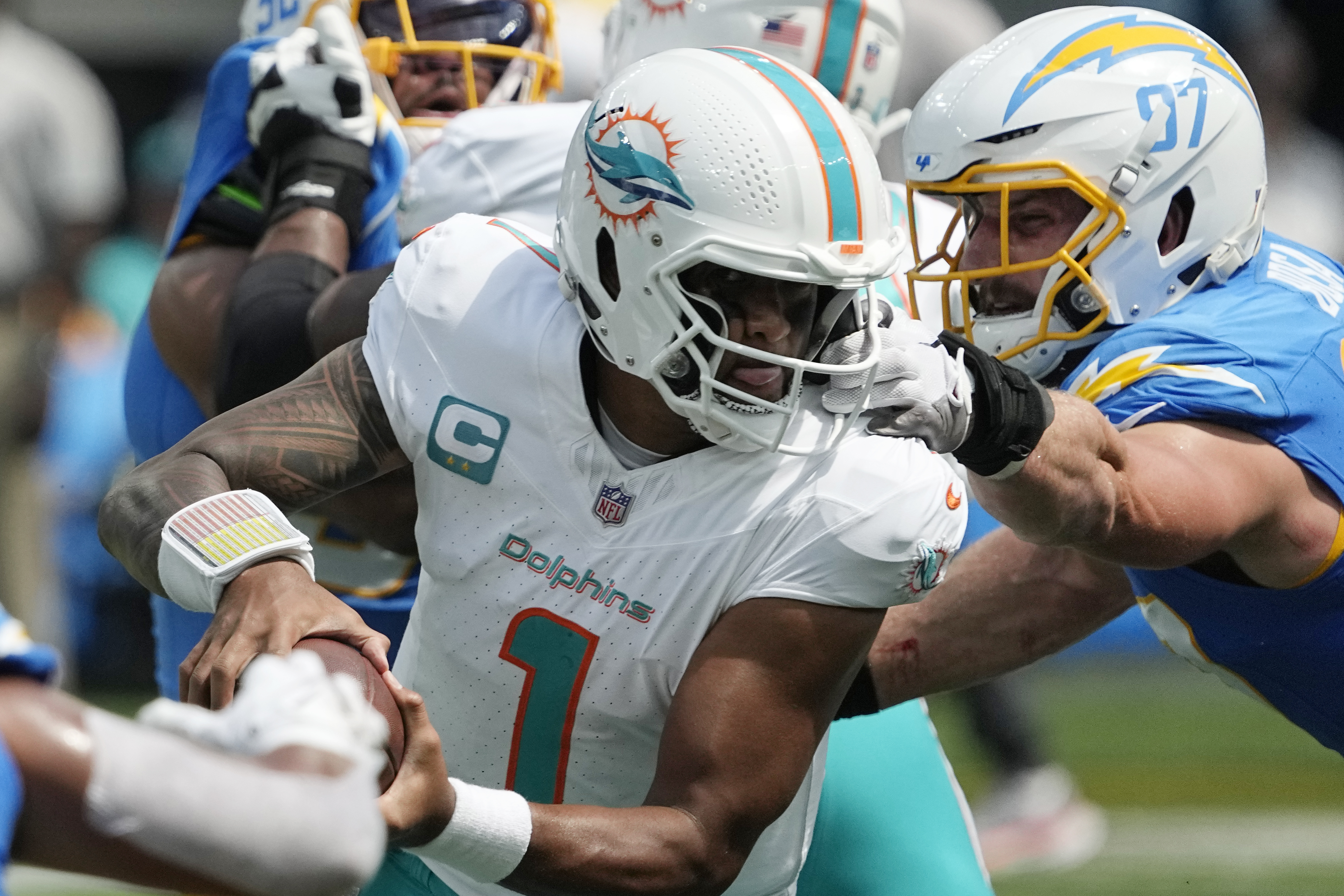 Dolphins beat Chargers with late game touchdown drive – NBC 6 South Florida