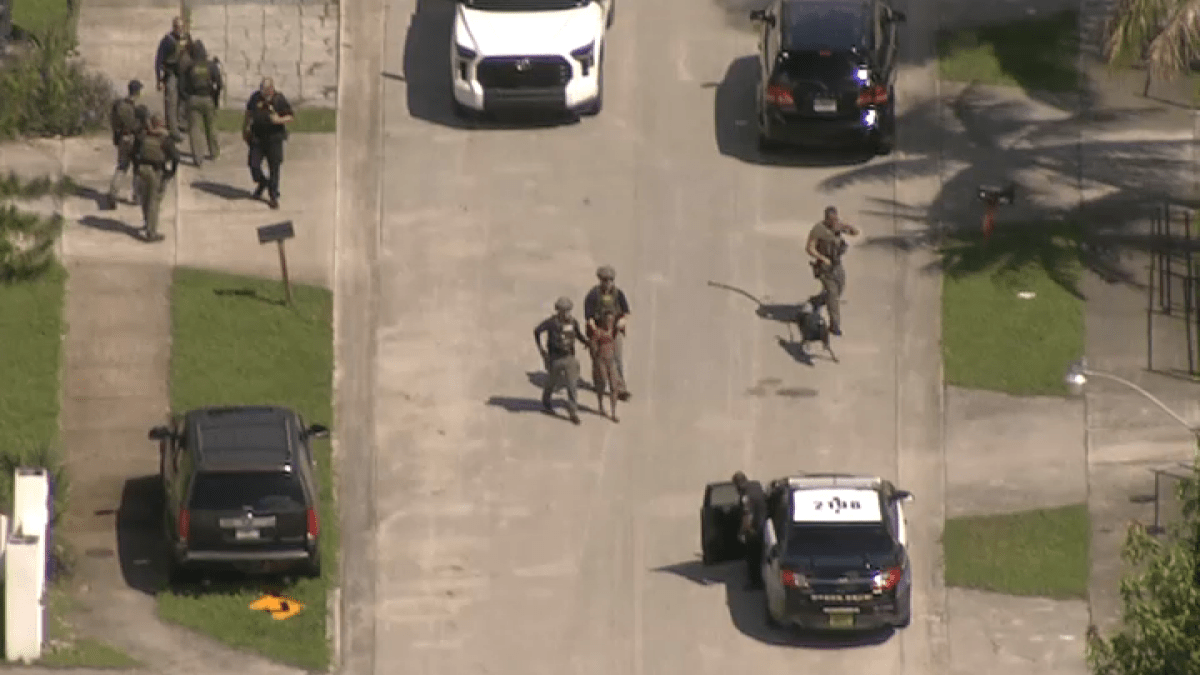 Video shows escaped prisoner taken into custody in Lauderhill – NBC 6 ...