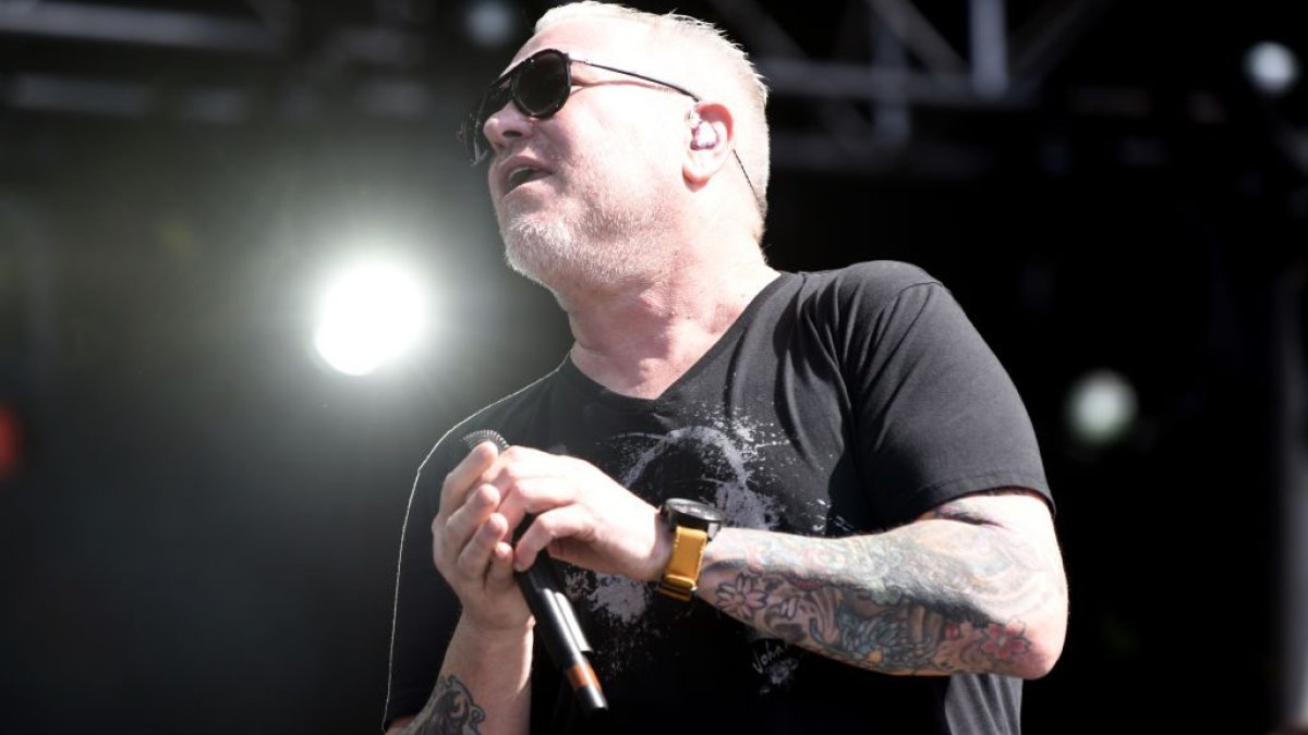 Smash Mouth singer Steve Harwell is in hospice care