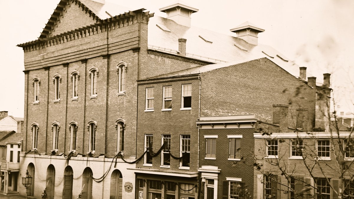 Tickets to Ford's Theatre on night Lincoln was killed sell at auction – NBC 6 South Florida - Vimarsana News