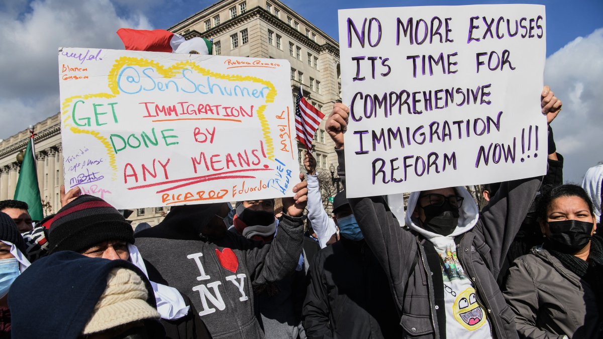 As the U.S. birth rate falls, immigration reform may be 'the answer hiding in plain sight,' analyst says – NBC 6 South Florida - Vimarsana News