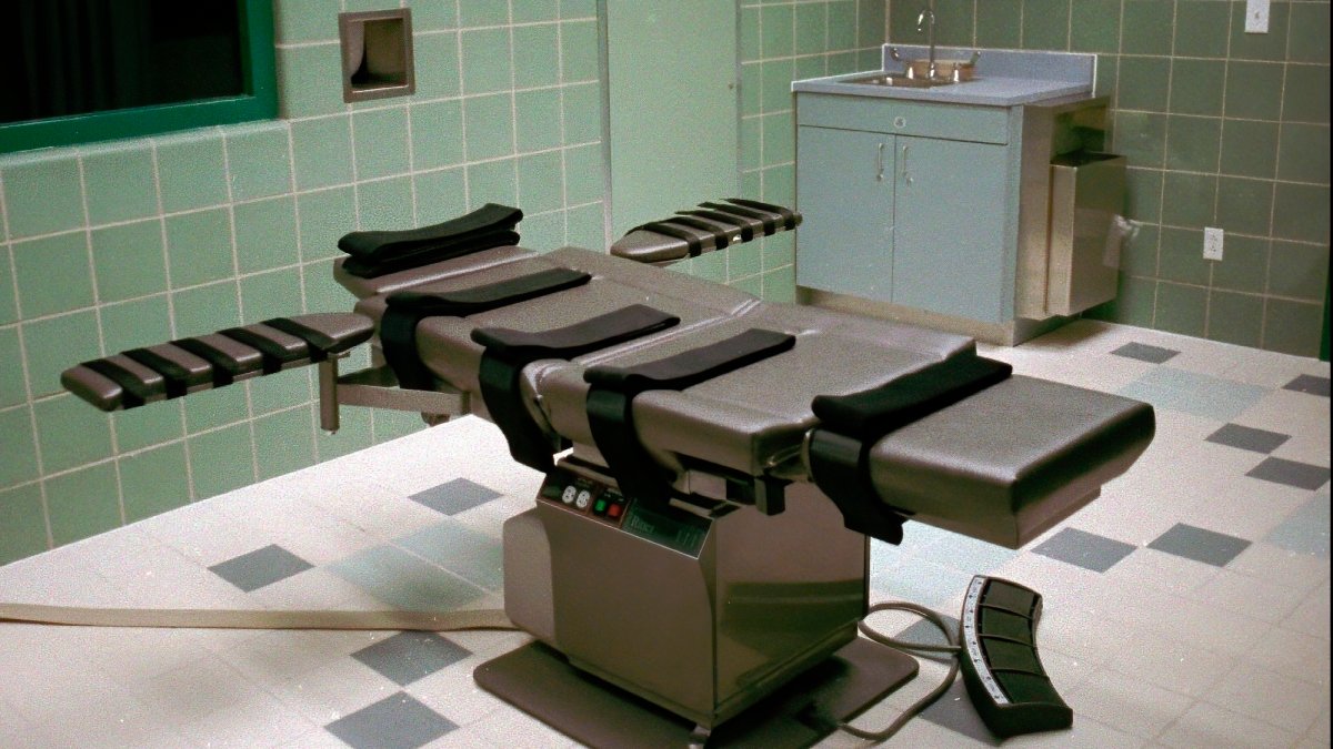 Behind the scenes on Donald Trump's federal death penalty executions – NBC 6 South Florida - Vimarsana News