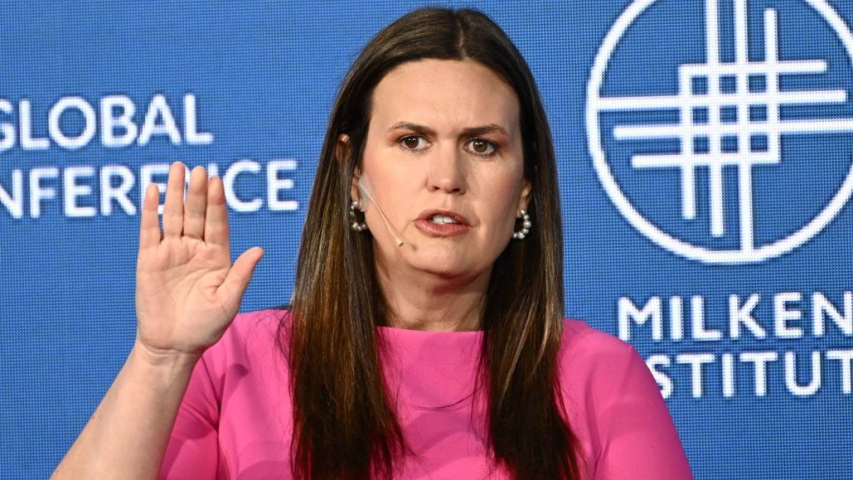 Arkansas Governor Sarah Huckabee Sanders faces audit over $19,000 lectern – NBC 6 South Florida - Vimarsana News