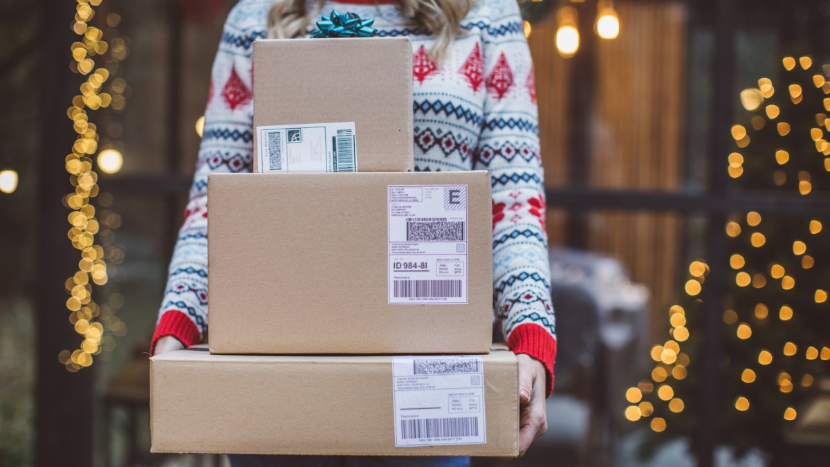 Here are the 2023 holiday shipping deadlines for FedEx, UPS and USPS – NBC 6 South Florida - Vimarsana News