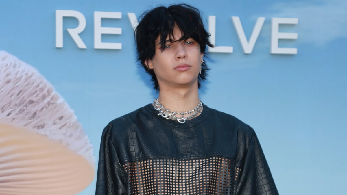 Travis Barker’s son Landon Barker shares his struggles with alcoholic beverages Travis Barker’s son Landon Barker shares his struggles with alcoholic beverages