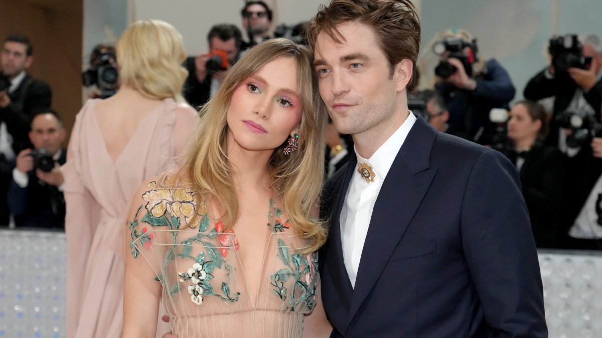 Why Suki Waterhouse went celibate prior to courting Robert Pattinson Why Suki Waterhouse went celibate prior to courting Robert Pattinson