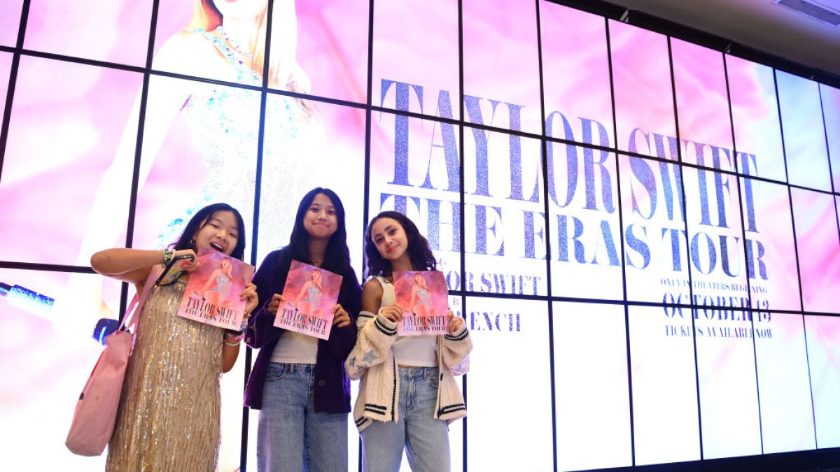 Taylor Swift’s ‘The Eras Tour’ nears 0 million at the box business office, eyeing Oct document
