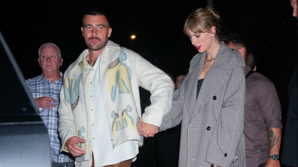 Did Taylor Swift attend the Eagles-Jets activity?
