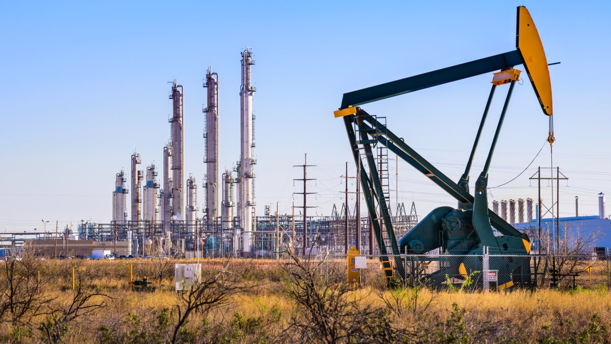 US oil production hits all-time high – NBC 6 South Florida - Vimarsana News