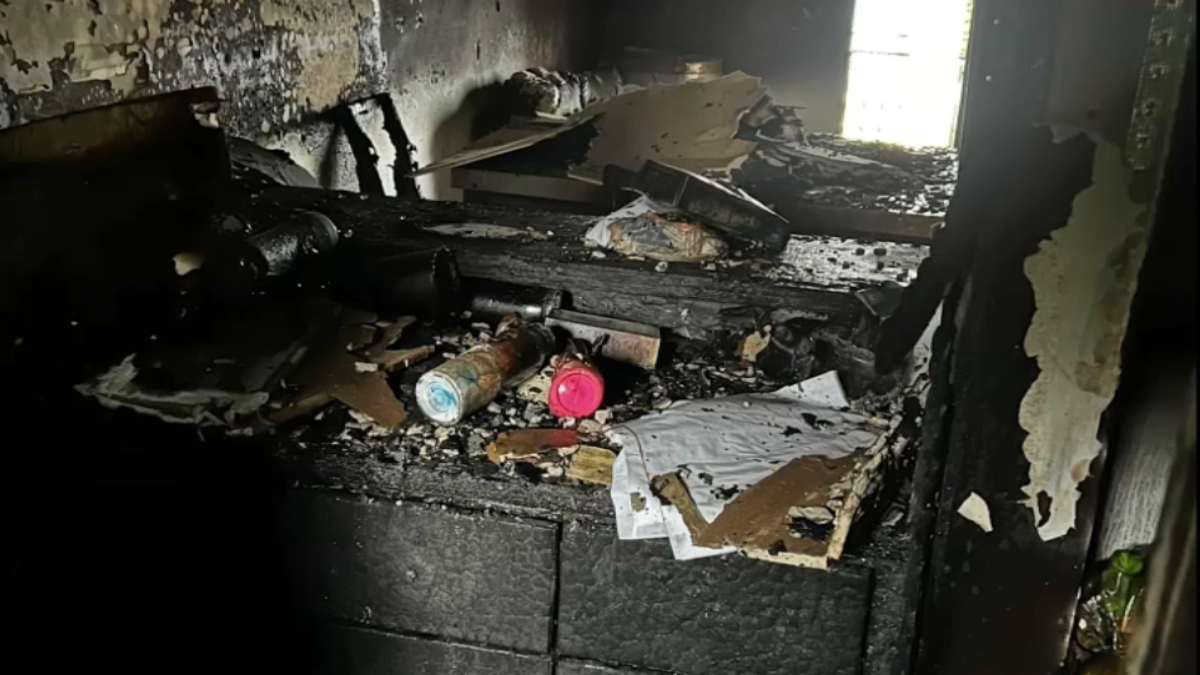 Hialeah families displaced after fire rips through apartment unit - Vimarsana News