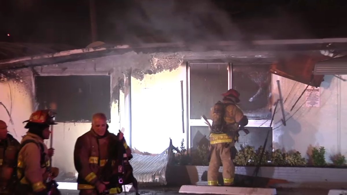 Man saves his family of 5 after fire breaks out at Fort Lauderdale ...