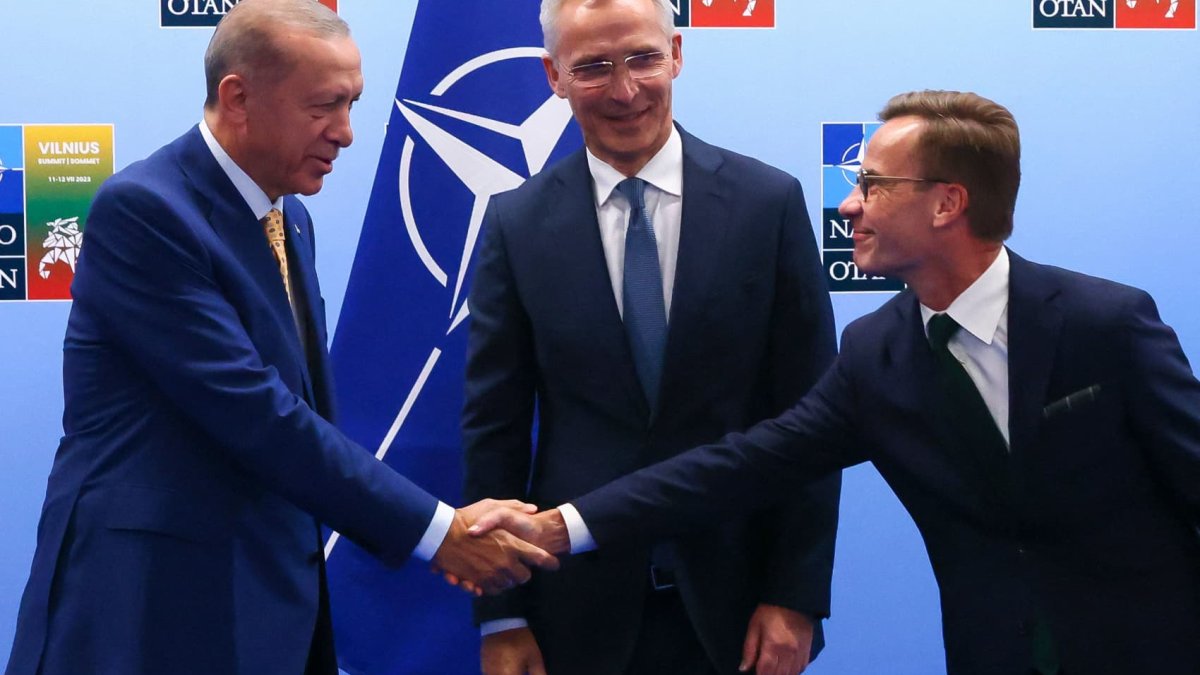 İsveç, Türkiye’nin NATO üyeliğini ‘birkaç hafta içinde’ onaylamasını bekliyor – NBC 6 Güney Florida