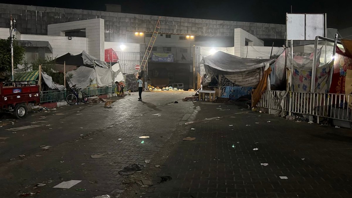 Israel-Hamas war live updates: 'Catastrophic' situation at Gaza hospital as attacks ramp up; Pro-Palestinian march due in London – NBC 6 South Florida - Vimarsana News