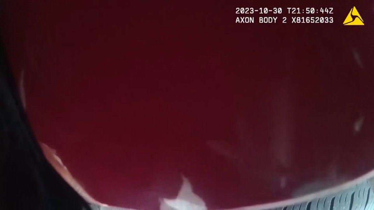 Video shows Florida officers lift car off trapped man – NBC 6 South Florida