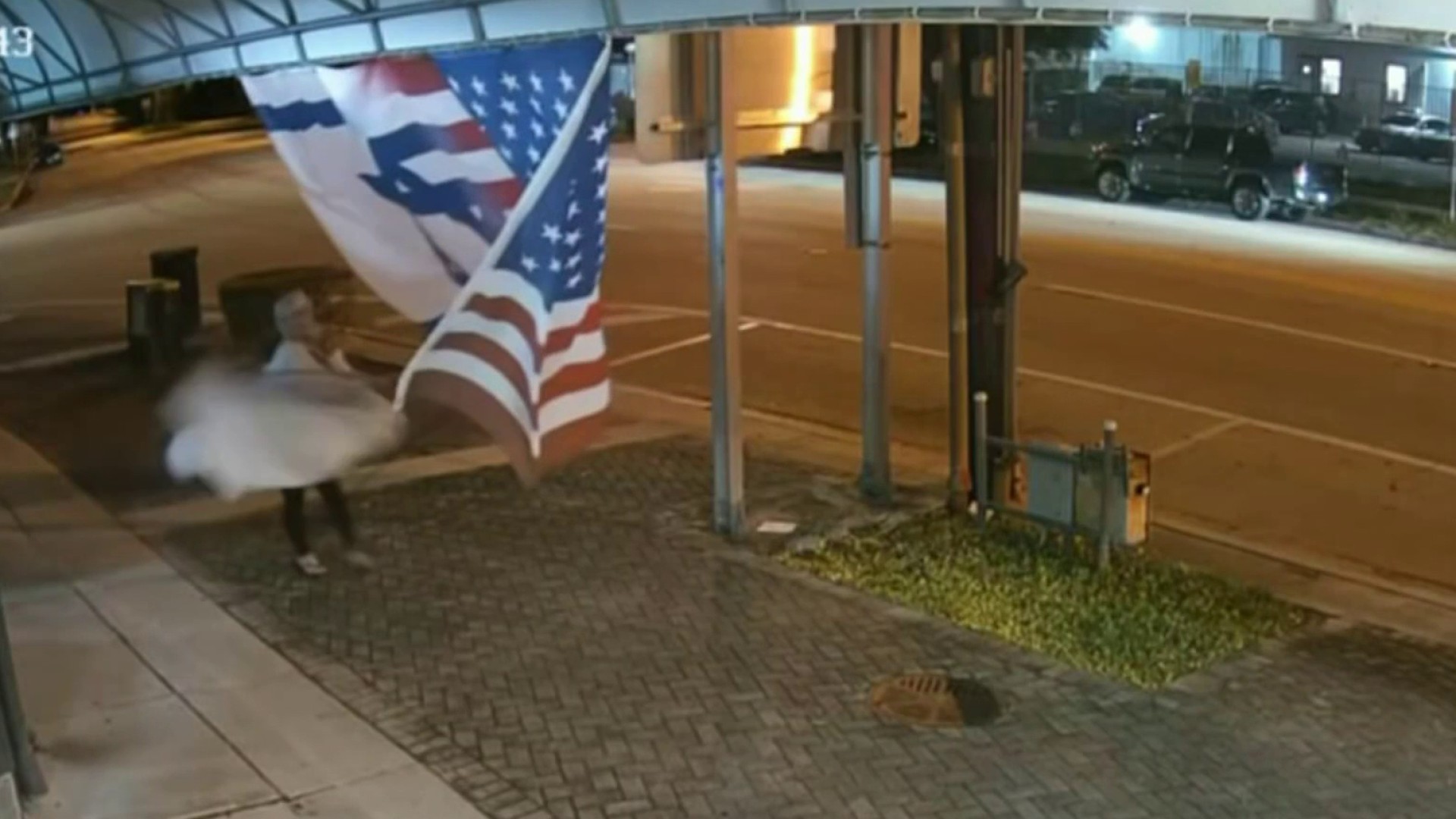 Vandal caught on camera slashing pro-Israel sign in Miami Beach - WSVN  7News, Miami News, Weather, Sports