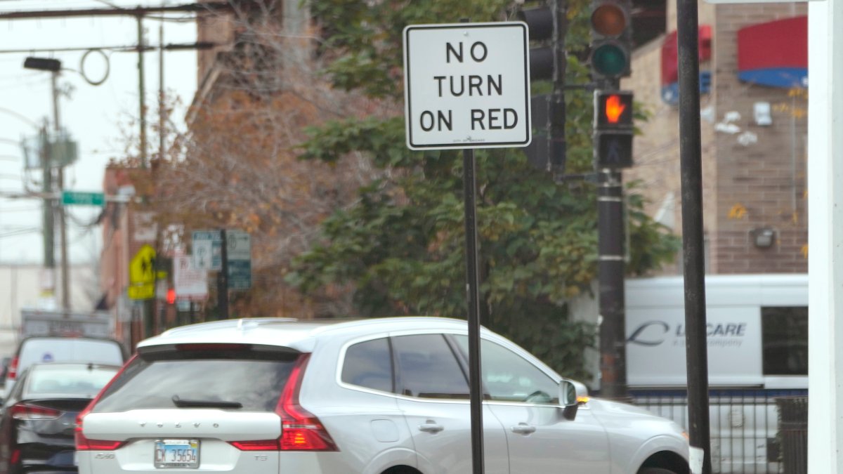 US cities push to ban right turns on red as pedestrian deaths rise – NBC 6 South Florida - Vimarsana News