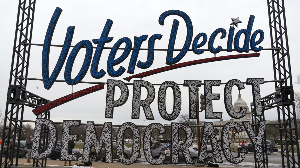 Fears of political violence grow as 2024 campaign looms – NBC 6 South Florida - Vimarsana News