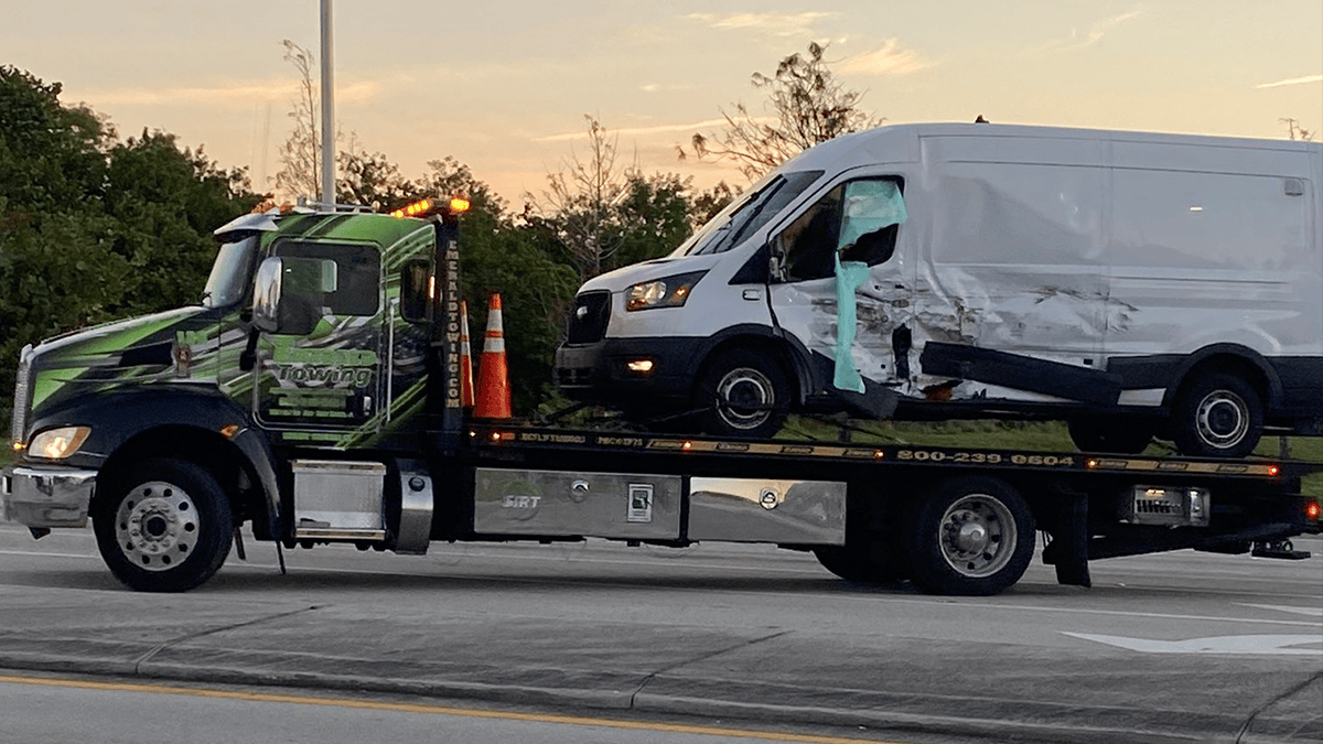 Deputy injured in crash involving 2 BSO prisoner transport units in ...