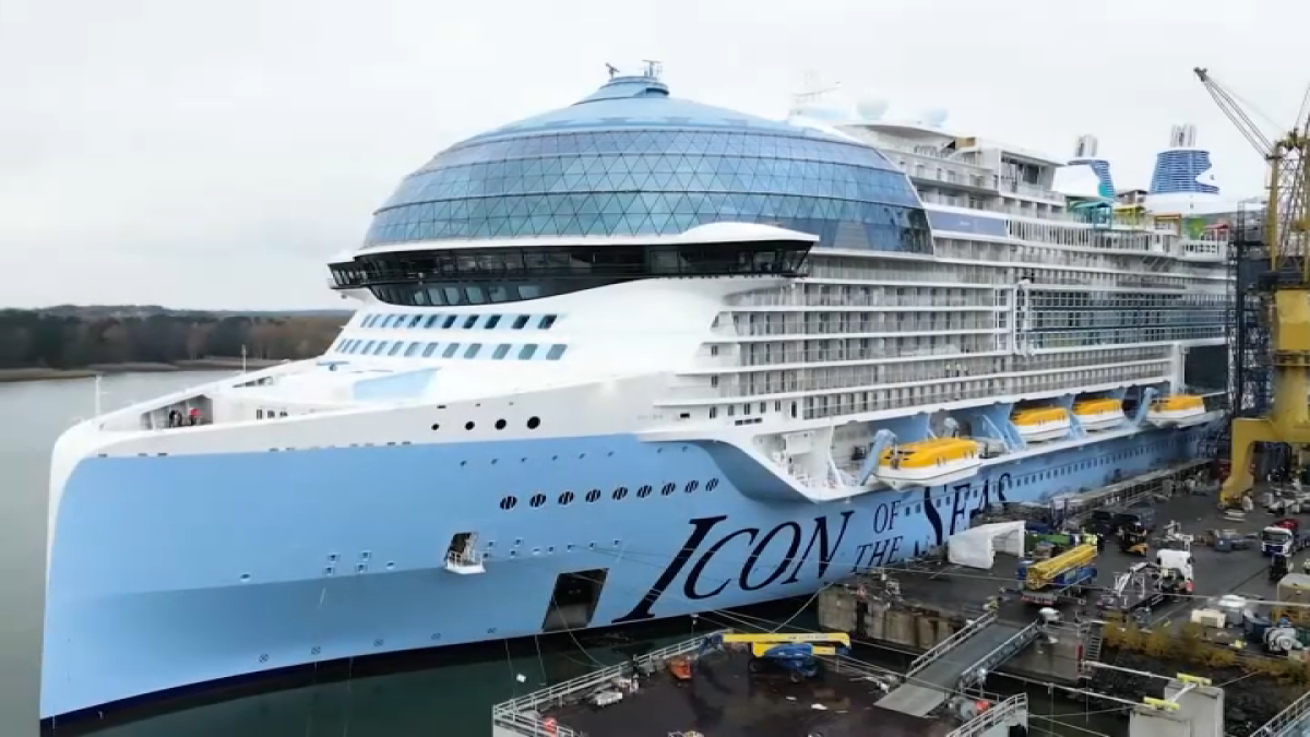 Icon Of The Seas: Royal Caribbean Officially Owns The World’s Largest 