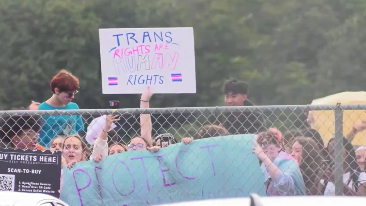 Monarch High School volleyball captain expresses support for trans teammate – NBC 6 South Florida - Vimarsana News
