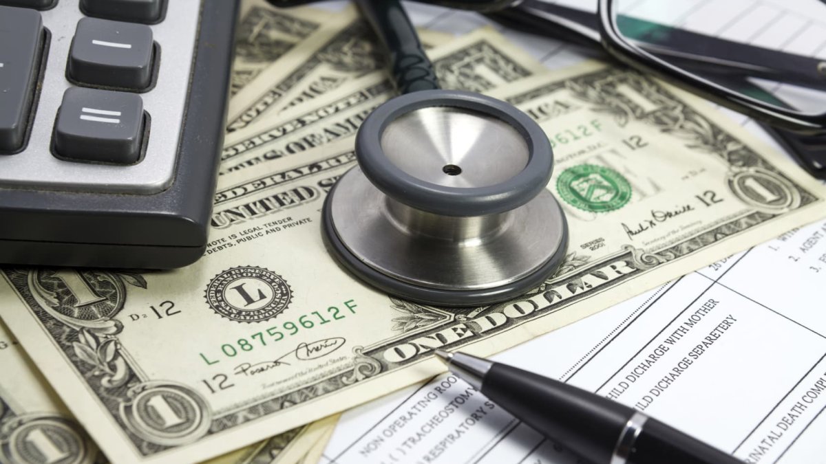 The job benefit American workers want more than any other is fully covered health-care premiums. Few will get it - Vimarsana News