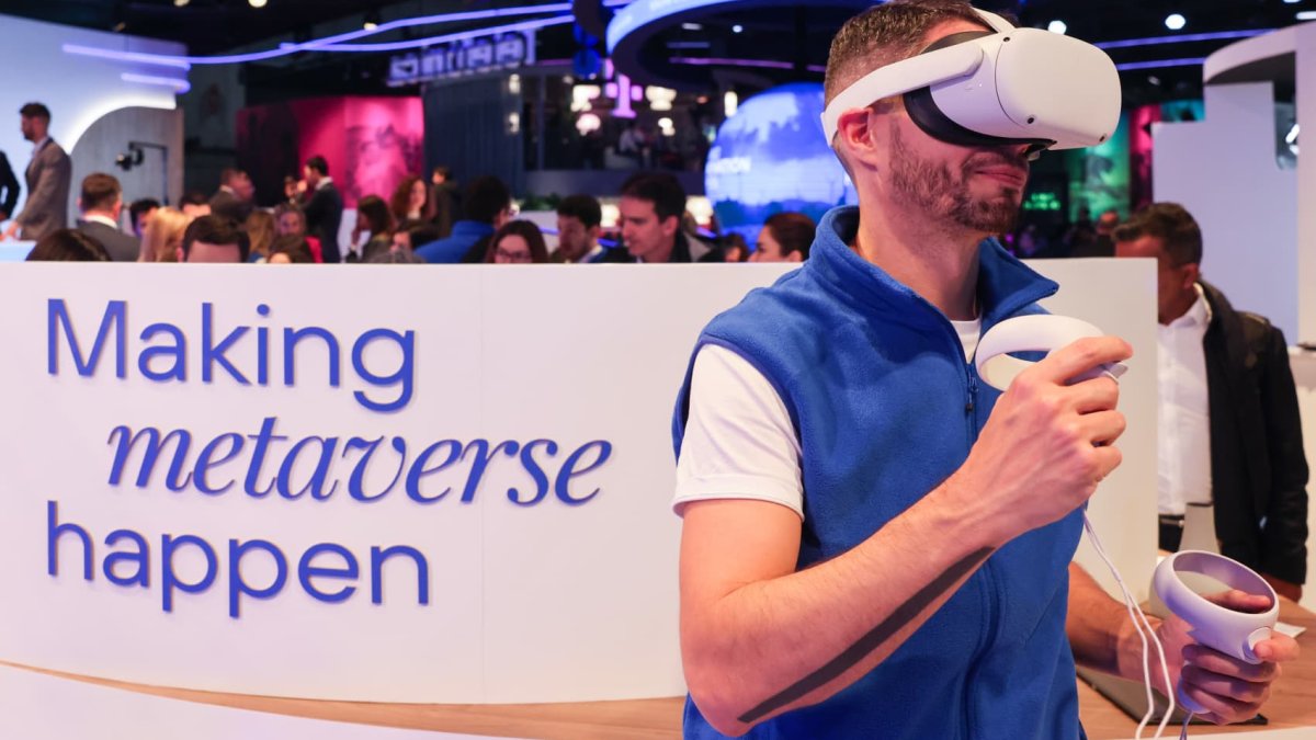VR market keeps shrinking even as Meta pours billions of dollars a quarter into metaverse - Vimarsana News
