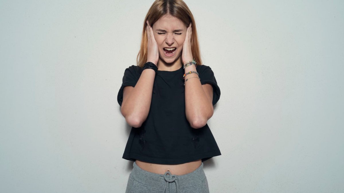 Here's the perfect response to 'instantly' shut down passive-aggressive behavior, says public speaking expert – NBC 6 South Florida - Vimarsana News