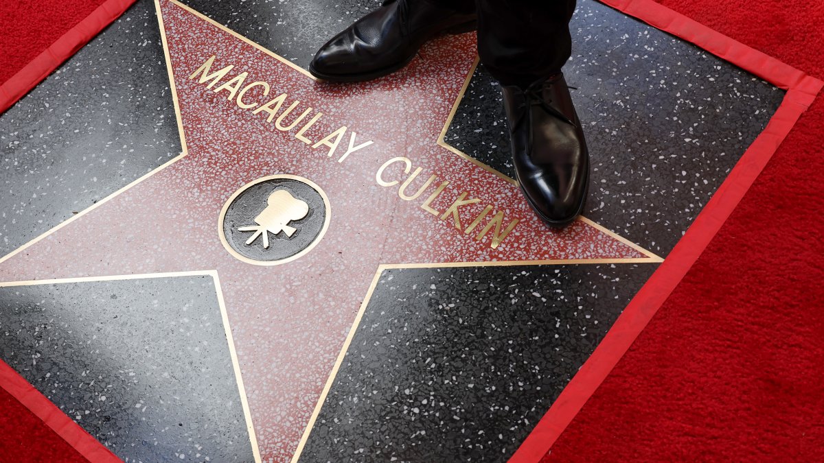 Macaulay Culkin receives star on the Hollywood Walk of Fame – NBC 6 ...