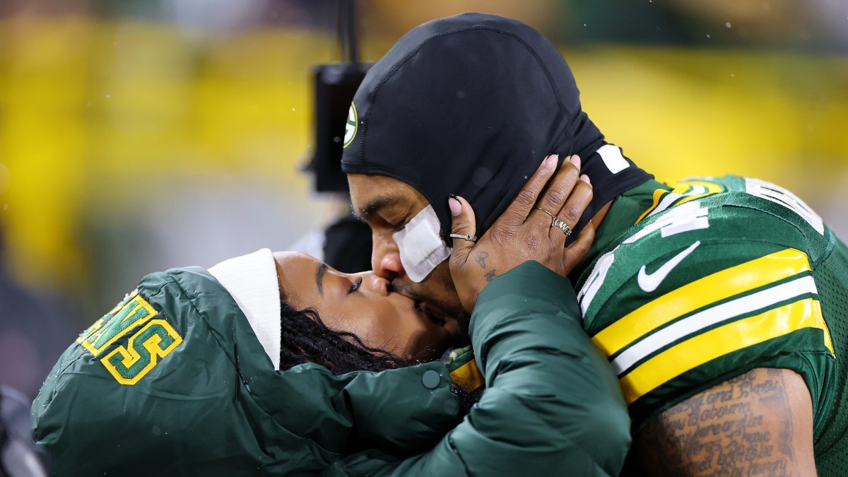 Simone Biles supports spouse Jonathan Owens just after Packers&#039 playoff loss