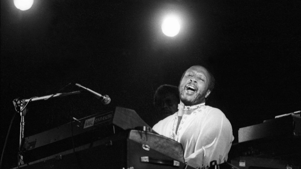 ‘Compared to What&#039 performer Les McCann, a wellspring for hip-hop samples, dies at 88