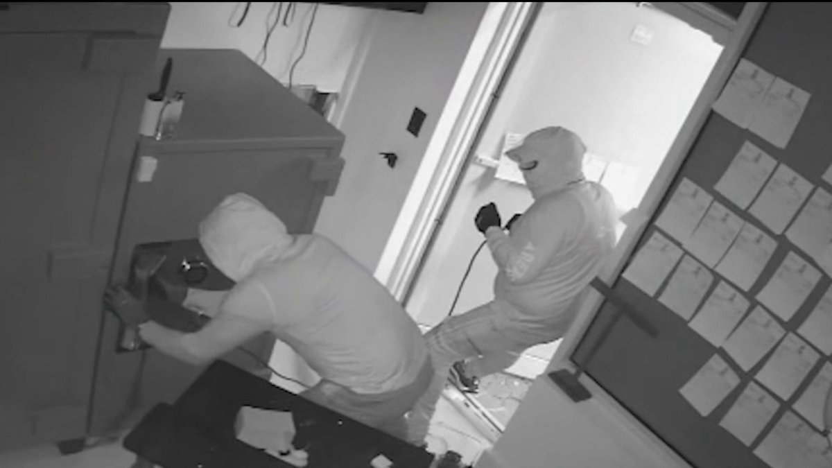 Thieves Caught On Camera Stealing About 1 Million In Jewels Cash From