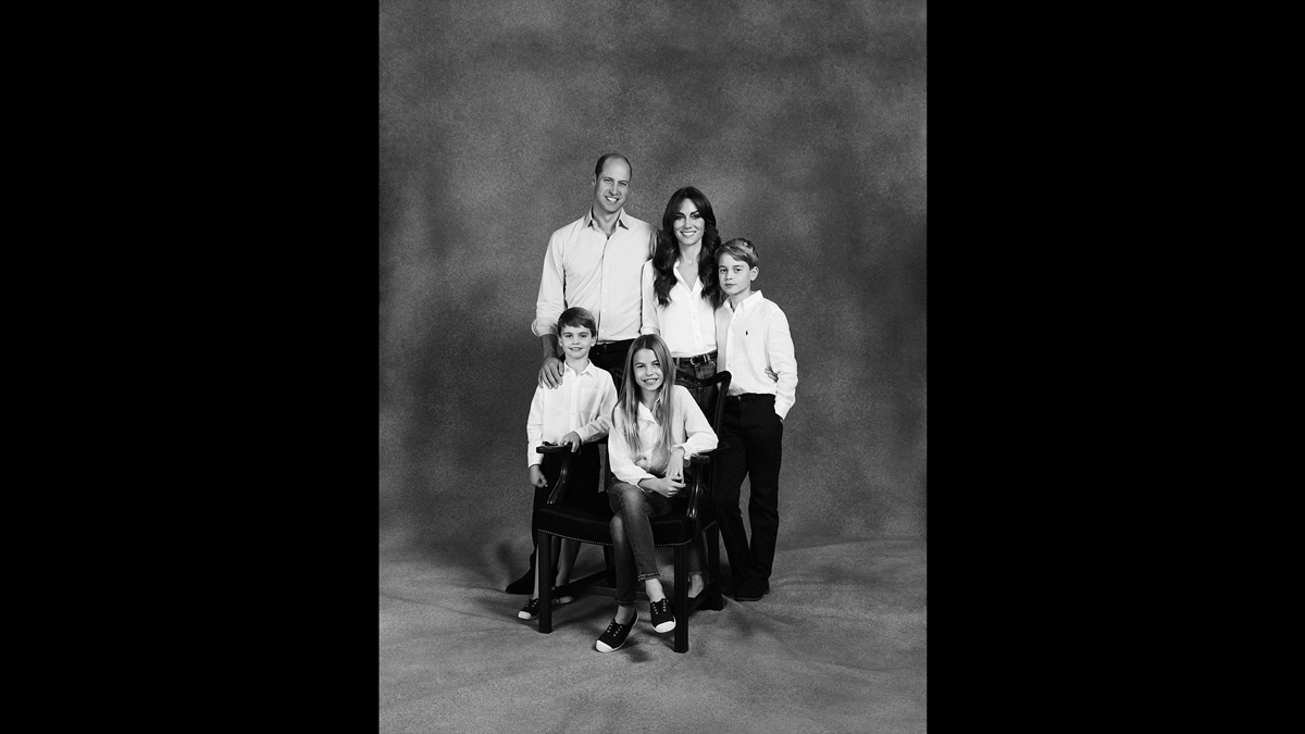 Prince William and Kate Middleton launch new family members picture for their Xmas card