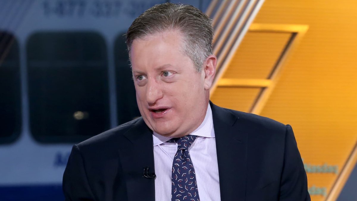 'Big Short' investor Steve Eisman worries 'everybody is coming into the year feeling too good,' sees room for disappointment – NBC 6 South Florida - Vimarsana News