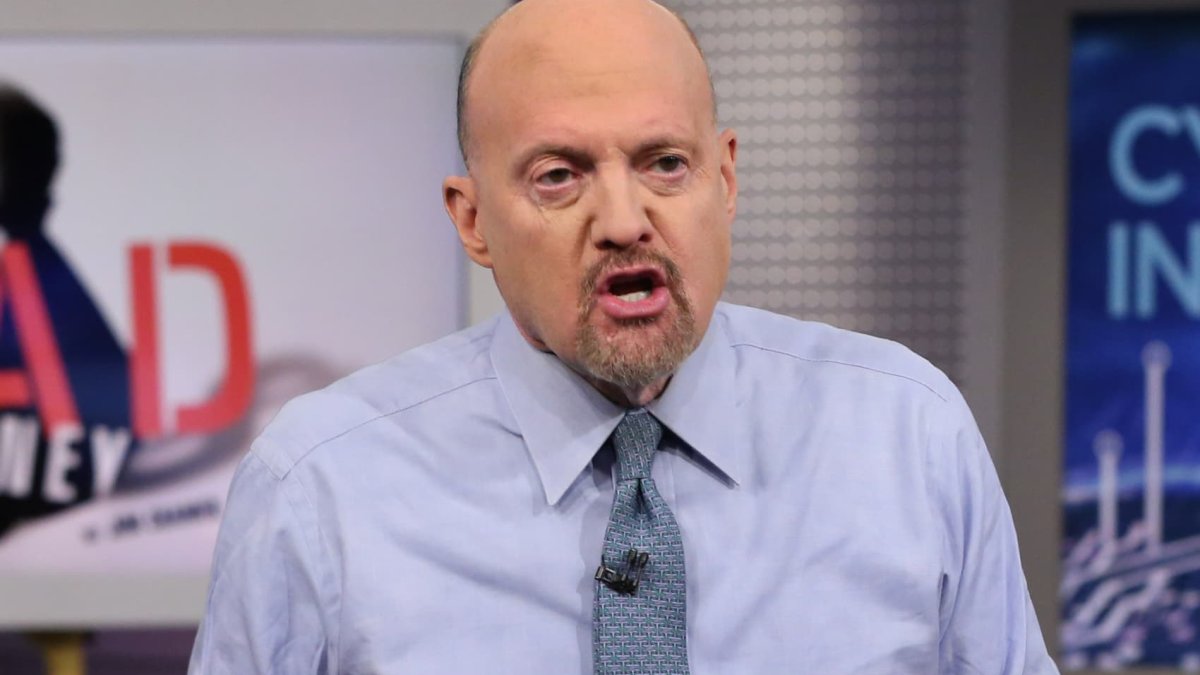 Cramer says two recent earnings reports may indicate a slowdown is brewing — but not enough for a Fed cut - Vimarsana News