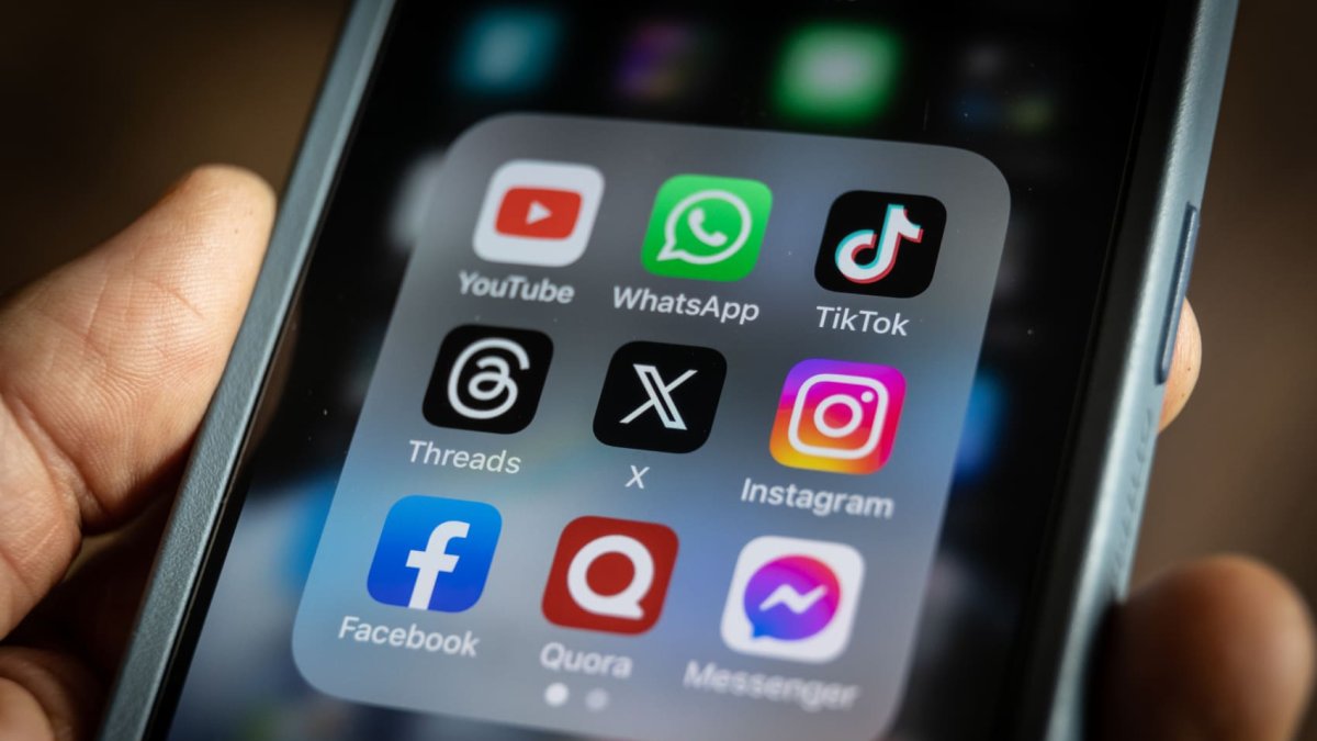 From livestreaming to 'shoppertainment,' Gen Zers lead the way in Singapore's online shopping space – NBC 6 South Florida - Vimarsana News