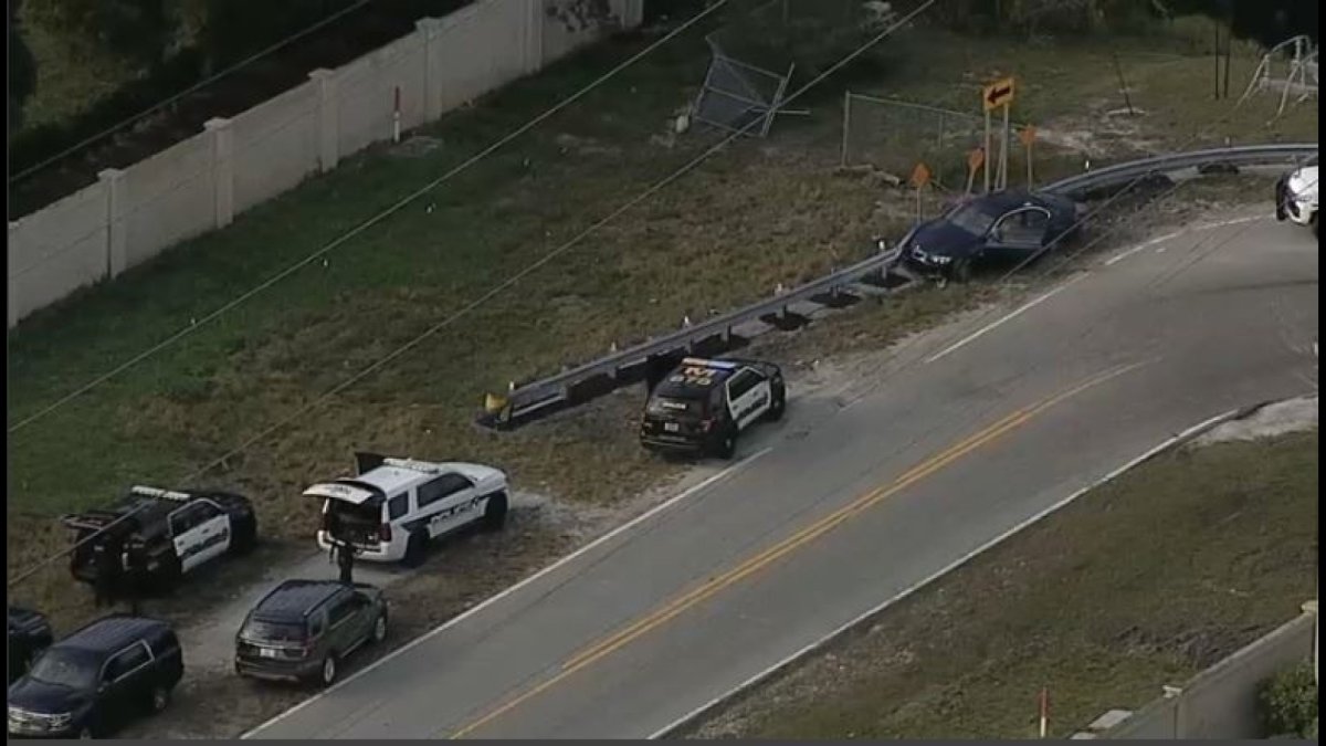 Pembroke Pines police searching for three people after hit and run ...