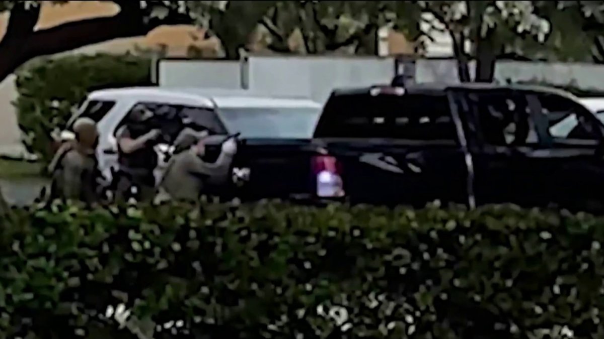 Wanted suspect shot and killed after intense standoff in Oakland Park