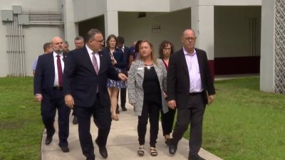 Federal officials tour MSD to discuss school safety