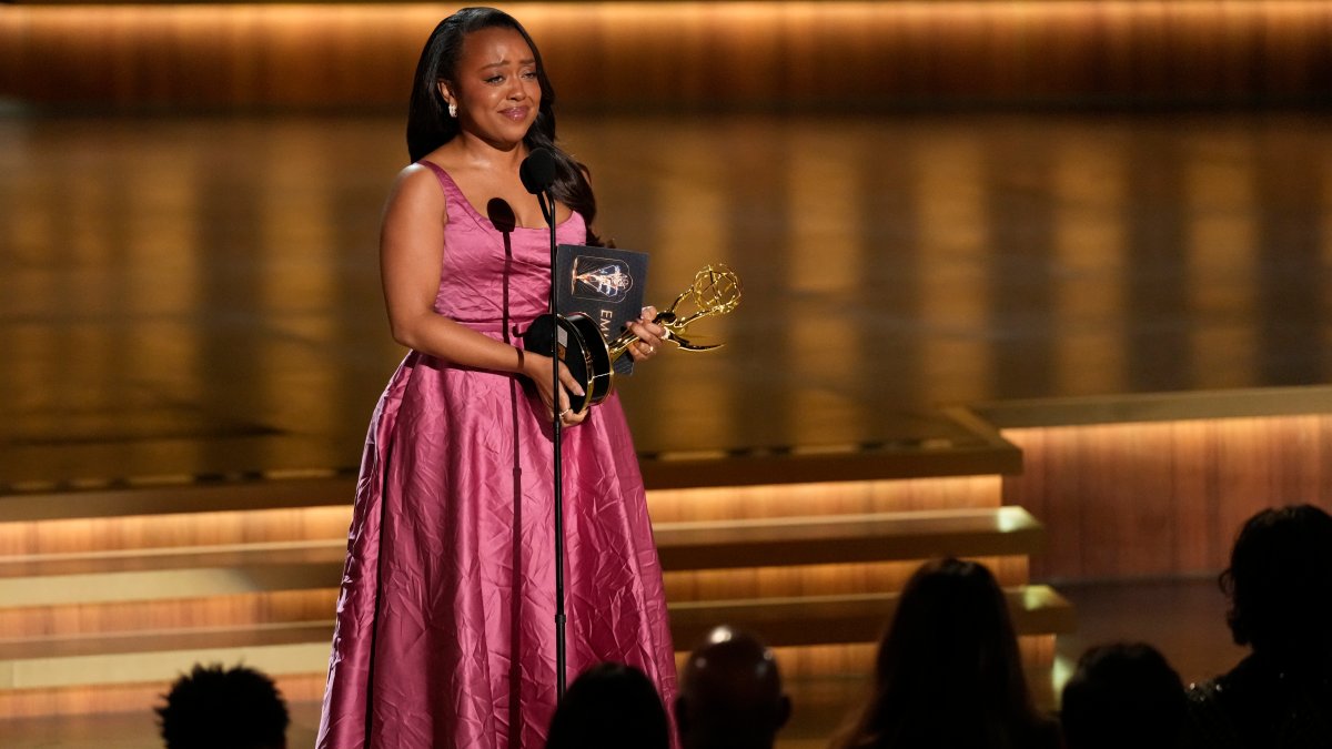 Quinta Brunson and actors from ‘The Bear' snag wins at extensive-delayed Emmys Quinta Brunson and actors from ‘The Bear' snag wins at extensive-delayed Emmys