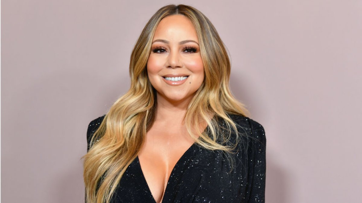 Mariah Carey kicks off the new yr with a photo of her ‘bad side' — and followers can't get adequate Mariah Carey kicks off the new yr with a photo of her ‘bad side' — and followers can't get adequate