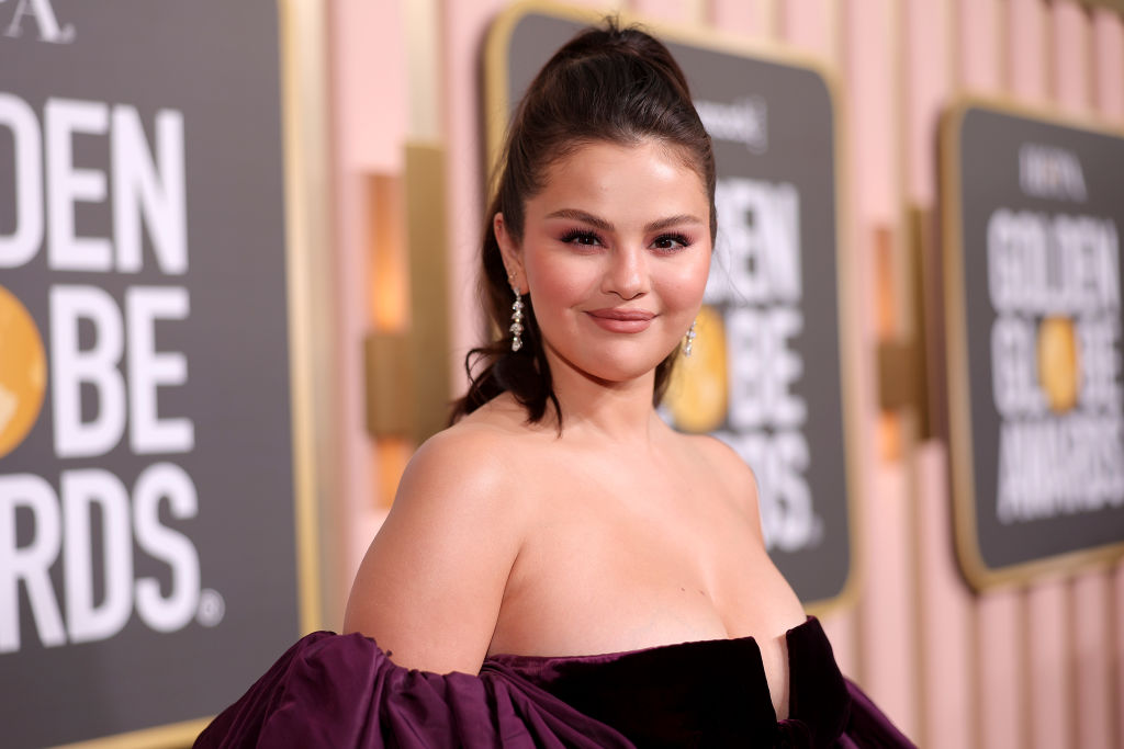 Selena Gomez and &#039Wizards of Waverly Location&#039 family members reunite