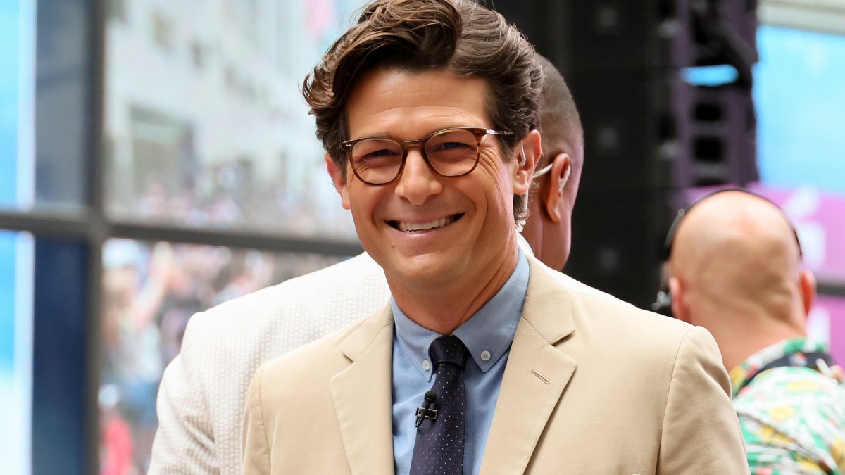 Woman shares cautionary tale about staying cheated by a person boasting to be Jacob Soboroff